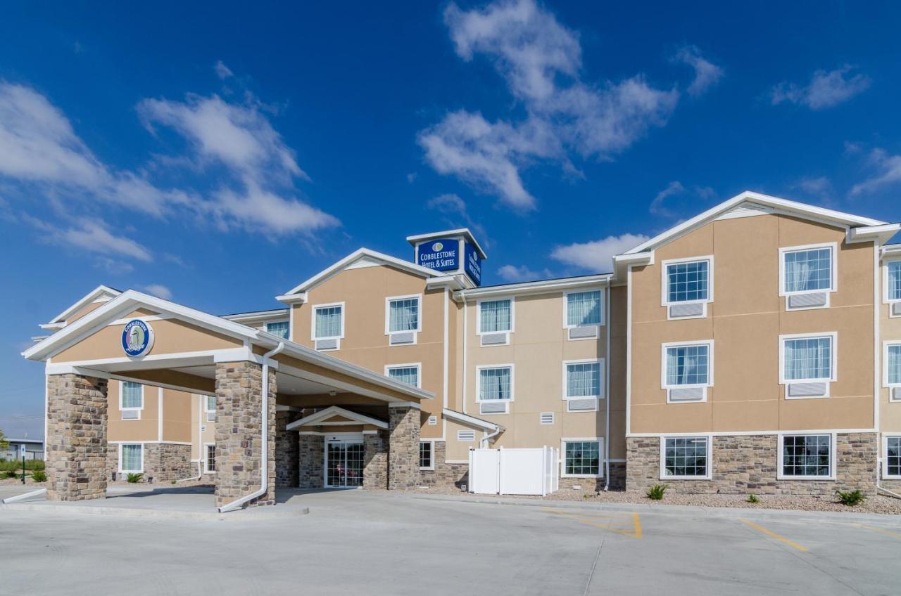 Cobblestone Hotel & Suites - Newport Exterior foto